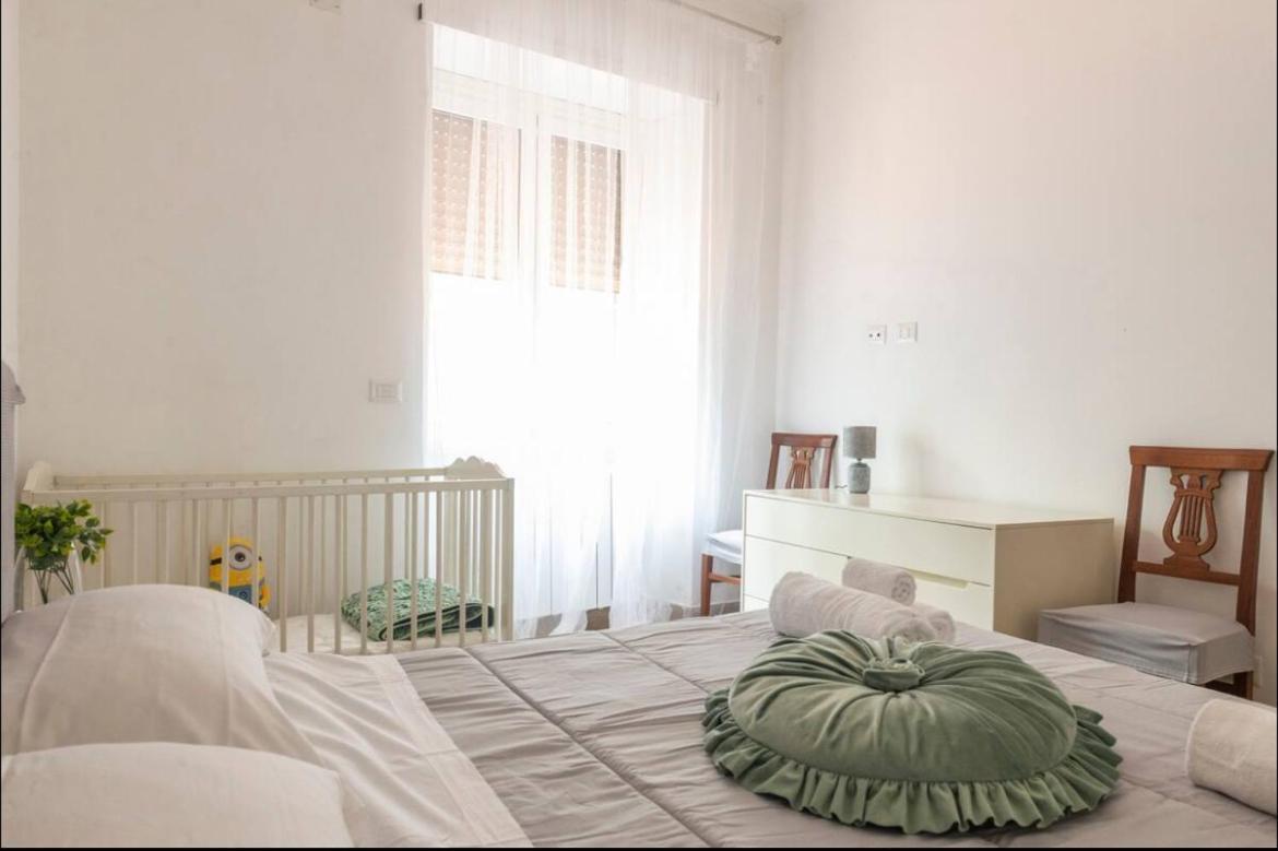 Large Garden Apartment Rome Exterior photo
